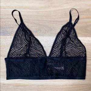 VS Black Bralette